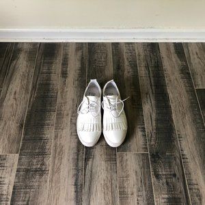 Truffle white sneakers